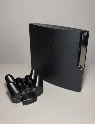 PS3 SLIM SSD 500GB DESBLOQUEADO CFW + 2 CONTROLES