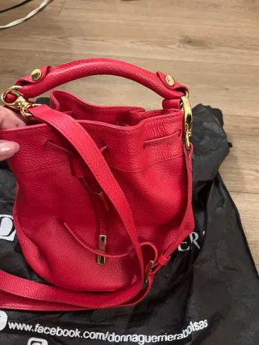 Bolsa Saco Vermelha Couro Legítimo Donna Guerriera - Nova