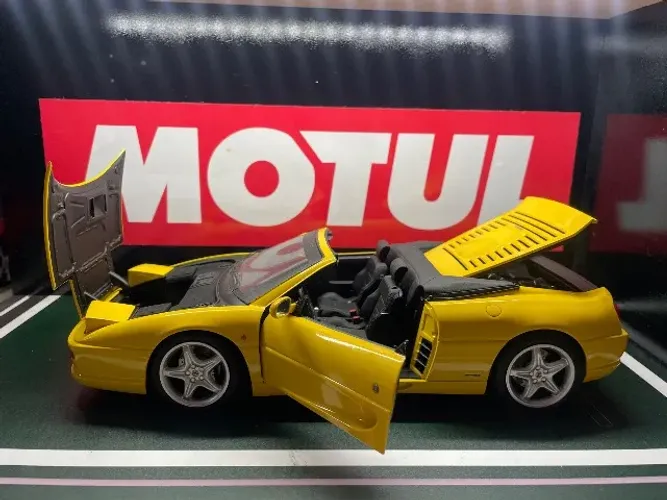 Miniatura 1.18 Ferrari 355 hot wheels elite