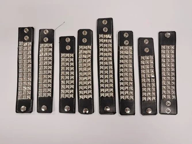 Braceletes spykes