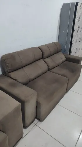 Vendo sofá retrátil 2 lugares 2,30cm por 80cm bem confortável leia a descrição.