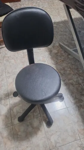Cadeira giratória mocho