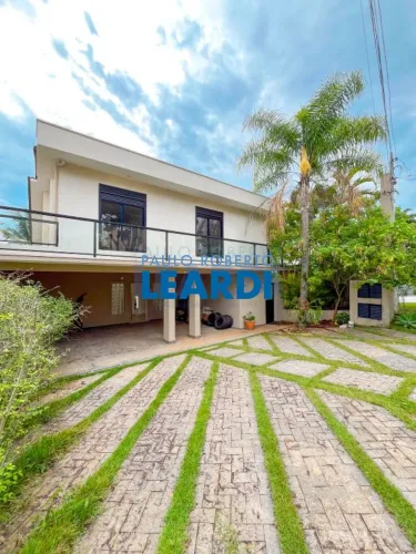 CASA EM CONDOMÍNIO - ALPHAVILLE 11 - SP