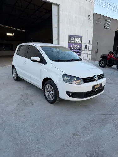 Volkswagen Fox 1.6 MI Total Flex 8V 5P 2014