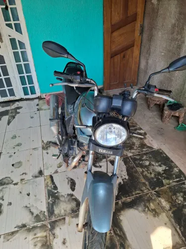 Motinha em dias ybr 2004