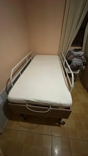 Cama hospitalar + colchão perimedal inflável