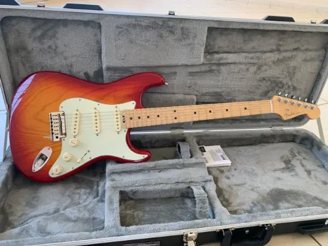 Fender American Elite Stratocaster