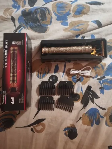 Máquina de cortar cabelo é fazer barba nova
