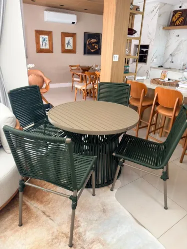 JOGO DE MESA COM 4 CADEIRAS