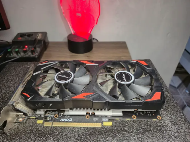 Placa de Vídeo RX 580 ti (8gb)