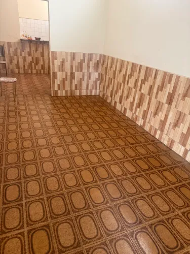 Alugo suite com cozinha comunitária