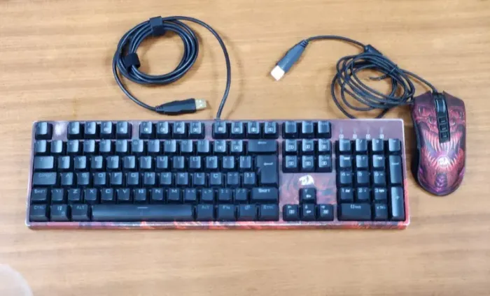 Teclado e mouse redragon Infernal