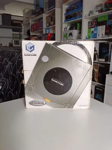 Vendo Nintendo GameCube Limited Edition Platinum Americano Semi novo 