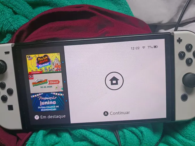 Nintendo switch oled 64 gb + sd de 256 gb