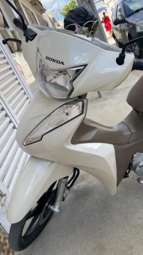Biz 125, com boa quilometragem, pronta pra uso!