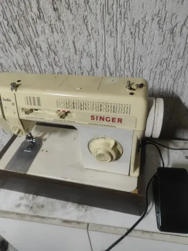 Máquina de costura singer Facilita Zig zag