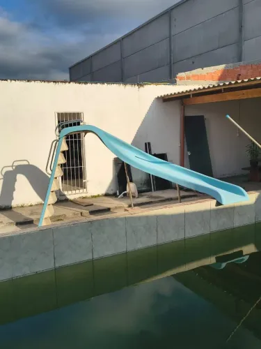Escorregado com escada 3m ótima conservação 1.800