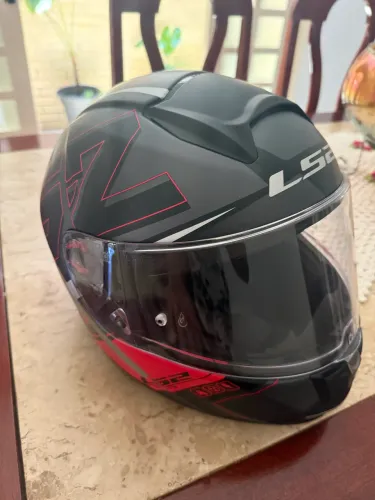 Vendo Capacete Ls2