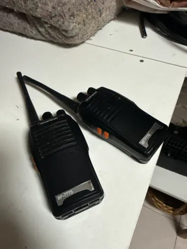 Rádio comunicador Bf777s