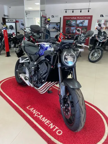 CB 650R E-Cloutch 0 Km Concessionária Honda podendo ser Financiada