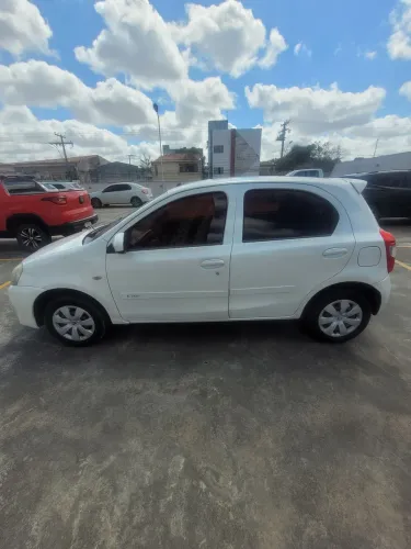Toyota Etios X 1.3 Flex 16V 5P Mec. 2016