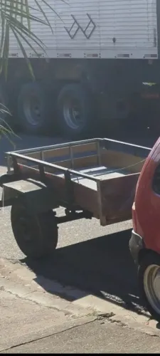 Carretinha automotiva com suspensão molas pneu bom  sem d0cki 1500$