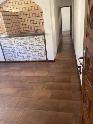 Aluga-se apartamento colinas B1