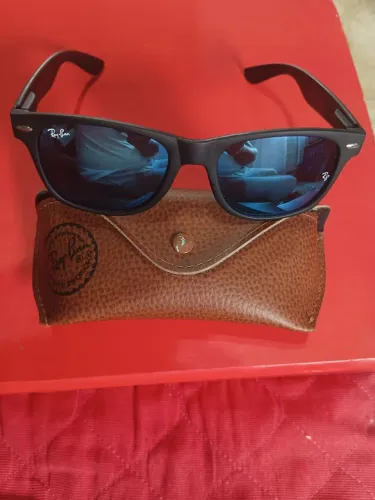 ÓCULOS de sol Ray-Ban New Wayfarer, LEIA O ANÚNCIO