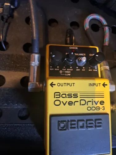 Pedal de contra baixo Boss Overdrive ODB-3