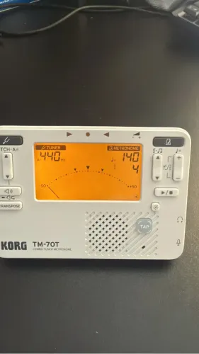 Afinador / Metrônomo Korg TM-70T