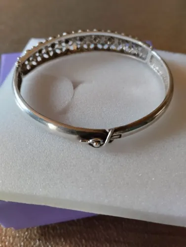 Bracelete de prata com detalhes de ouro e pedras macacitas