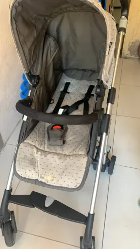 Carrinho de bebê sem defeito!!