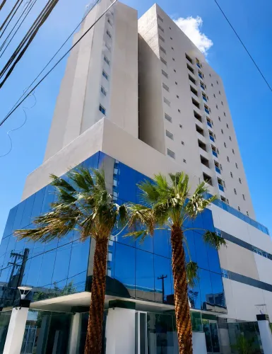 APARTAMENTO MOBILIADO PRÓXIMO À AVENIDA BEIRA-MAR.