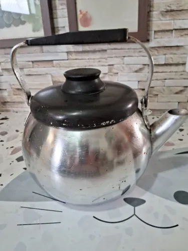 Chaleira de alumínio maciço de marca Panex anos 80,perfeito estado