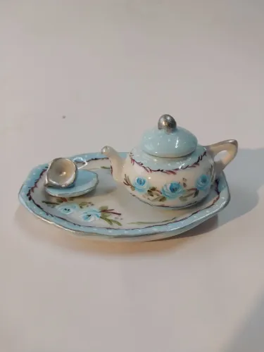 Miniatura Porcelana pintada a mão 