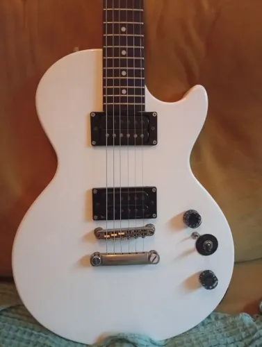 Guitarra Les Paul Epiphone Especial II