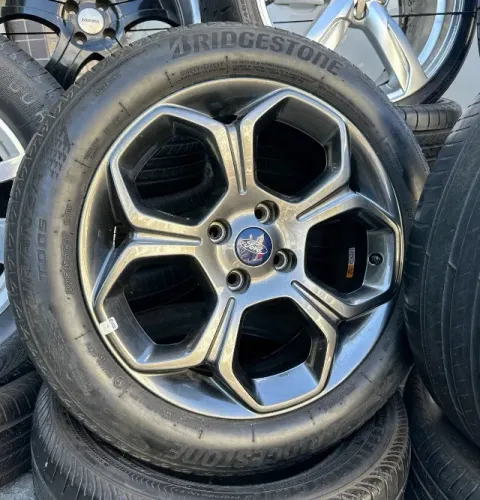 Estepe Ford Eco sport Storn Aro 17 4x108 com pneu 