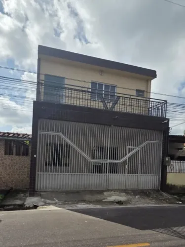 ALUGA CASA DE 2 PAV. LOCALIZADA NA RUA SANTA INÊS, AO LADO DO SHOPPING CASTANHEIRA