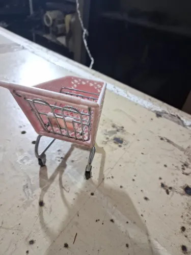 Carrinho de mercado miniatura 