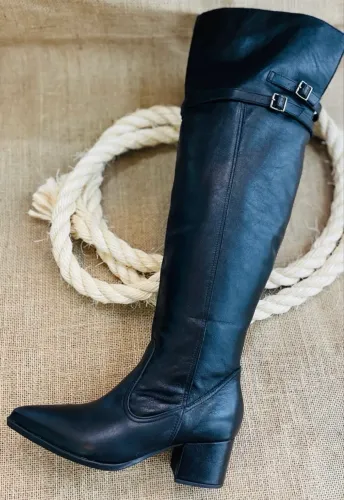 Bota couro cano alto