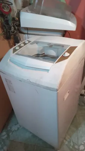 Máquina de lavar roupa(para retirada de peças)