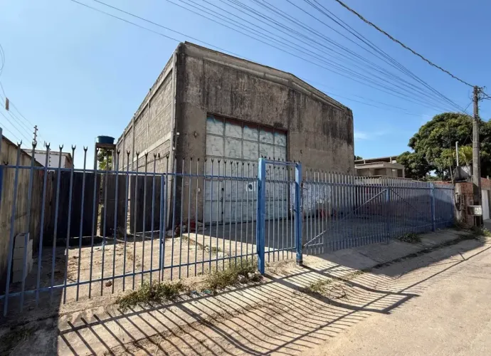 ALUGO GALPAO NO ARACAGI COM 480 metros