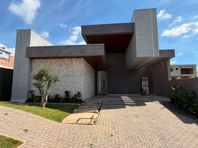 Casa em Vespasiano no condomínio Gran Park Toscana