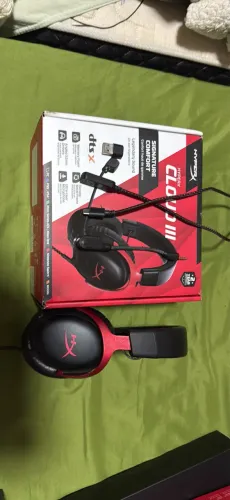 Fone HyperX Cloud III
