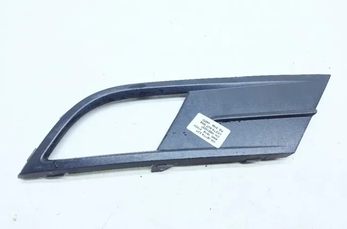 Acabamento Farol Milha Direita Vw Jetta 2.0 2016 5c6853666e Preto Direito