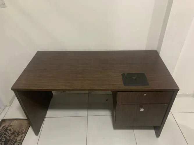 Mesa de escritório RV