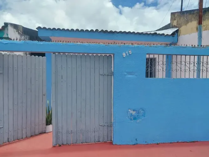 CASA À VENDA NA AV. POÇO DO MERO, 918 (NOVA AV. PERIMETRAL) - BAIRRO BUGIO - ARACAJU/SE