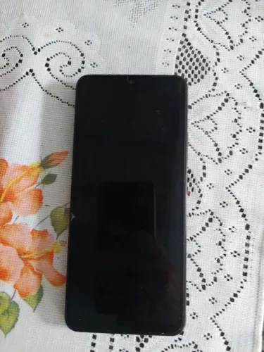 Vendo um celular Redmi 14C com 128gigas e 4gigas de memória