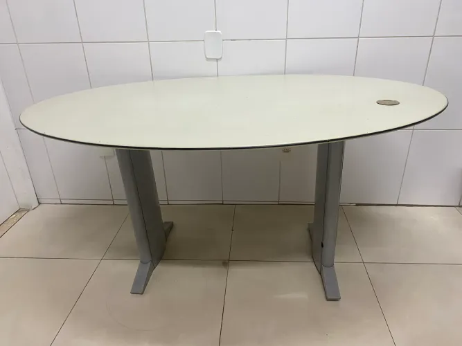 Mesa Oval Escritório