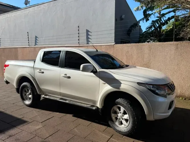 Mitsubishi L200 Triton Sport GLS 2.4 CD Diesel Aut. 2021